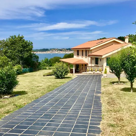 Al Lado Del Mar Entre Redes Y El Raso Holiday home *
