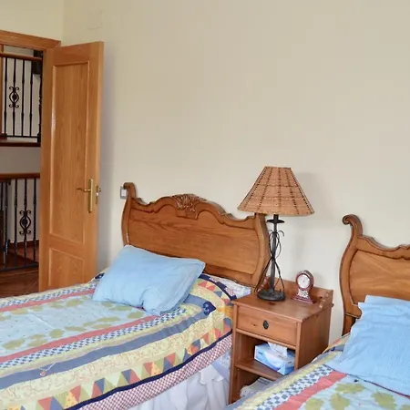 Al Lado Del Mar Entre Redes Y El Raso Holiday home *